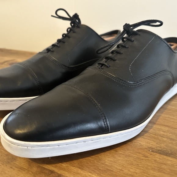 Allen Edmonds \